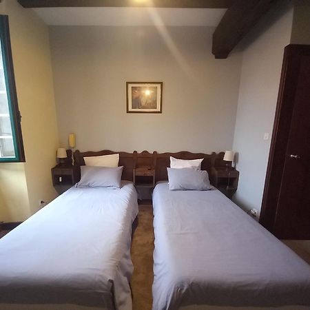 Hotel Arocena แซ็ง-เป-ซูร์-นีแวล ภายนอก รูปภาพ