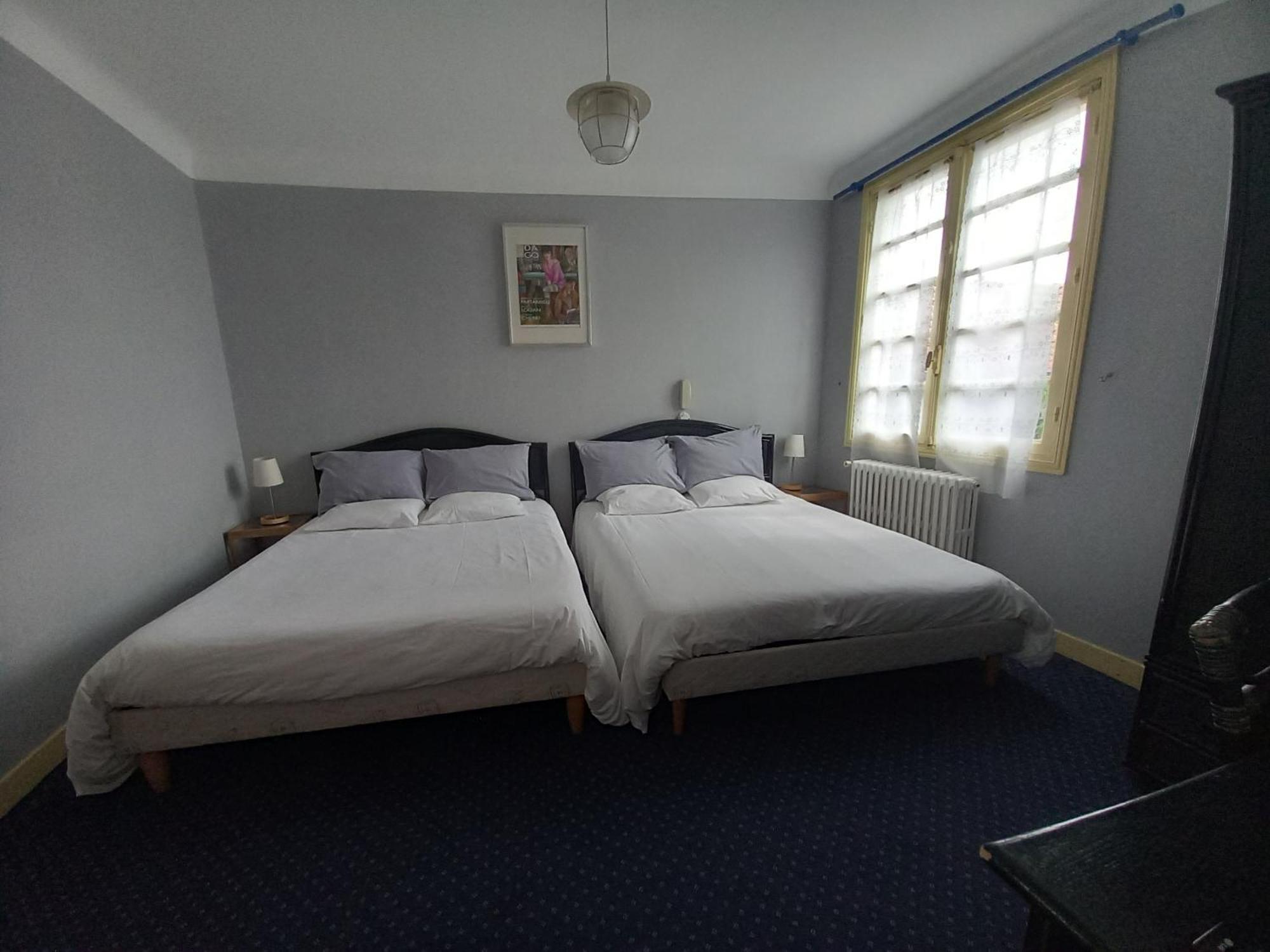 Hotel Arocena แซ็ง-เป-ซูร์-นีแวล ภายนอก รูปภาพ